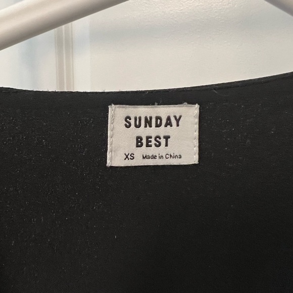 Aritzia long sleeve - Picture 2 of 2